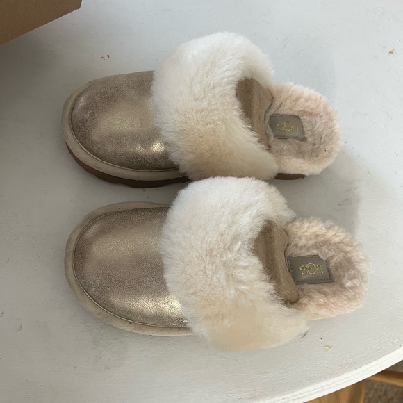 UGG Metallic Shearling Slide Sandals - Picture 3 of 7